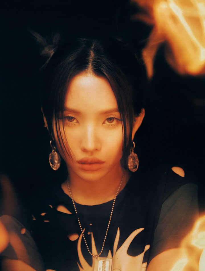 [서울=뉴시스] 그룹 (여자)아이들 멤버 소연 콘셉트 포토. (사진= 큐브 엔터테인먼트 제공) 2023.09.27. photo@newsis.com *재판매 및 DB 금지