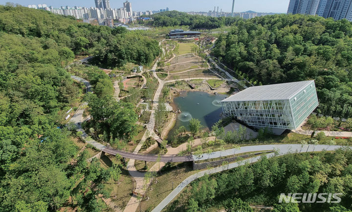 [서울=뉴시스] 영흥숲 전경. (사진=대우건설)
