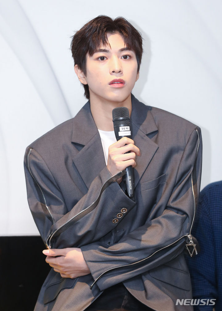 [서울=뉴시스] 황준선 기자 = 일본 배우 타키모토 히로토가 27일 오전 서울 강남구 L7호텔에서 열린 L7호텔 홍보대사 발탁 기념 기자간담회에서 발언하고 있다. 2023.09.27. hwang@newsis.com