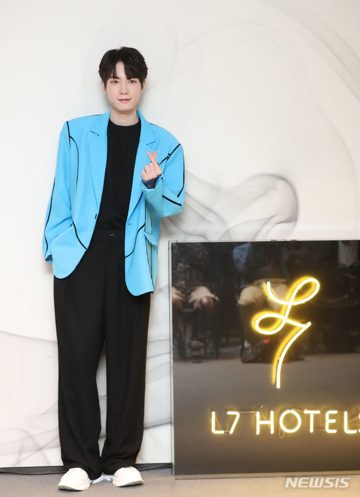 [서울=뉴시스] 황준선 기자 = 중국 배우 호세군이 27일 오전 서울 강남구 L7호텔에서 열린 L7호텔 홍보대사 발탁 기념 기자간담회에서 포즈를 취하고 있다. 2023.09.27. hwang@newsis.com