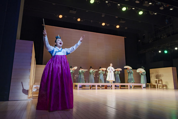 [서울=뉴시스]창극 '심청가' 공연 사진. (사진=국립극장/국립창극단 제공) 2023.09.28. photo@newsis.com *재판매 및 DB 금지