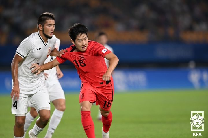 [서울=뉴시스]황선홍호 이강인. (사진=대한축구협회 제공)