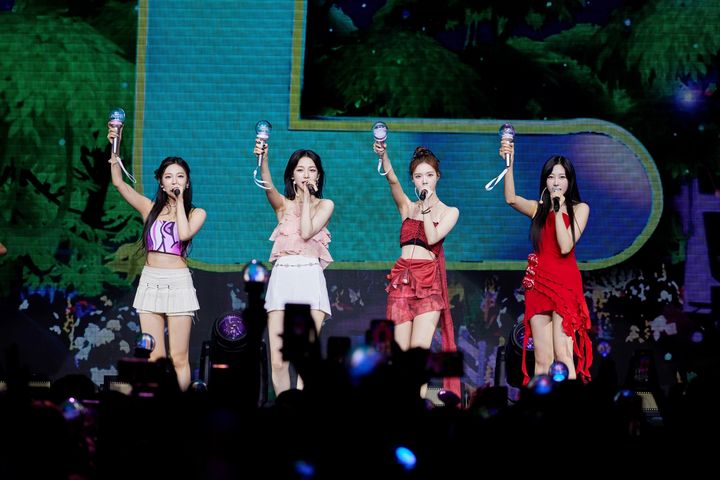 [서울=뉴시스] 글로벌 걸그룹 '에스파'가 프랑스 파리 공연을 마지막으로 첫 월드 투어의 대장정을 마무리했다. (사진=SM엔터테인먼트 제공) 2023.10.02. photo@newsis.com *재판매 및 DB 금지