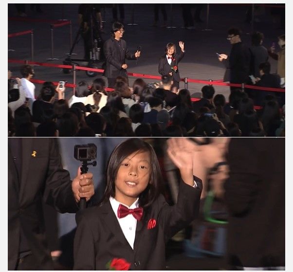 어린이 시인 민시우 군이 부산국제영화제 개막식에 최연소 참가자로 레드카펫을 밟아 화제를 모았다. *재판매 및 DB 금지