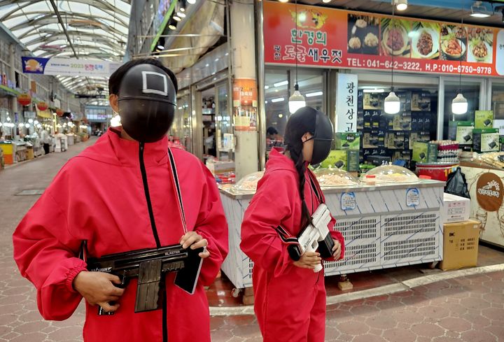 광천전통시장에서 펼쳐지는 '광천시장 IN 골목대장' 진행요원들. 박주연 기자 photo@newsis.com *재판매 및 DB 금지