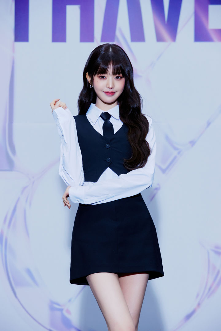 [서울=뉴시스] 아이유 장원영. (사진 = 스타쉽 엔터테인먼트 제공) 2023.10.08. photo@newsis.com *재판매 및 DB 금지