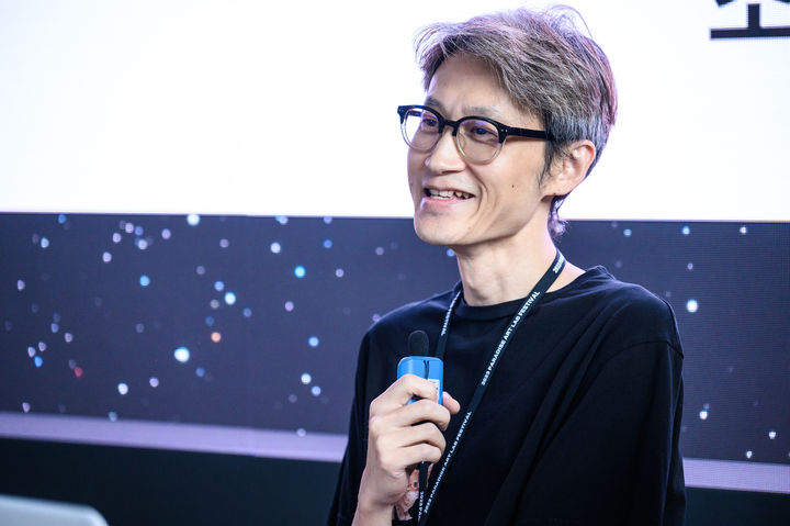 [서울=뉴시스] 임희윤 '예술기_예술과 기술을 이야기하는 8인의 유니버스' 출간 기념 북토크. (사진 = 파라다이스 문화재단 제공) 2023.10.09. photo@newsis.com *재판매 및 DB 금지