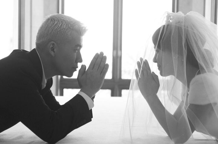 [서울=뉴시스] 션(왼쪽), 정혜영. (사진=션 인스타그램 캡처) 2023.10.09. photo@newsis.com *재판매 및 DB 금지