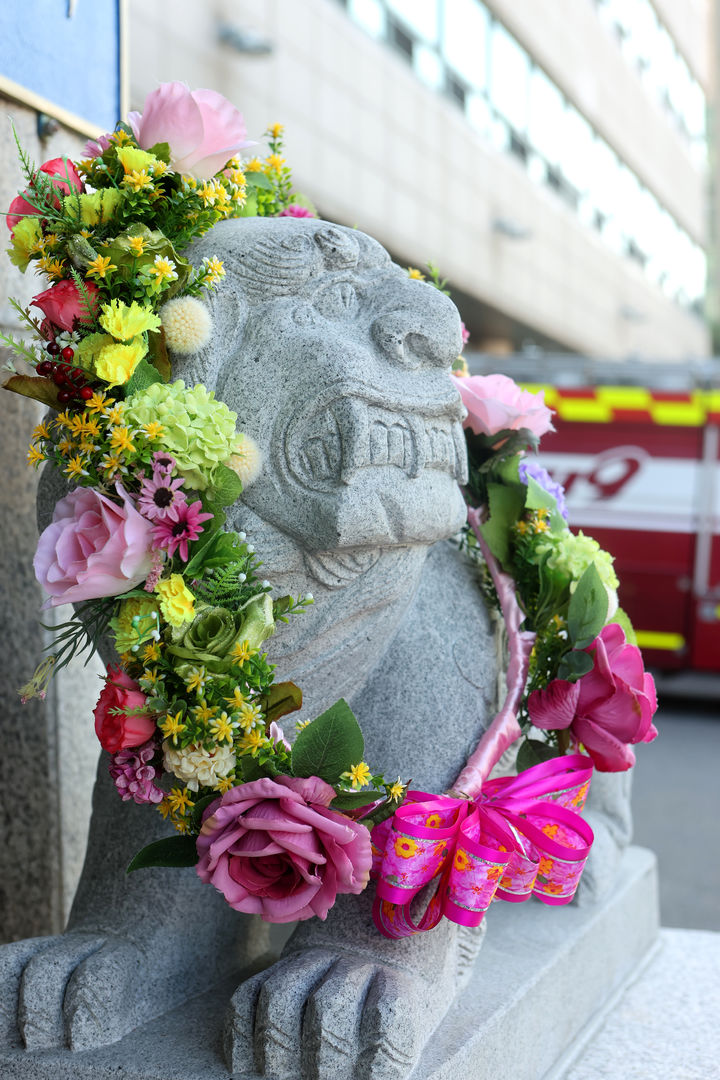 해태, 경기소방 앞에 앉았다 "화재·재앙 물리친다"