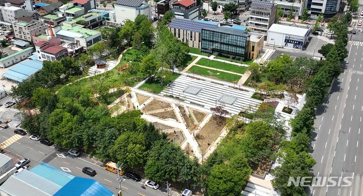 [전주=뉴시스]윤난슬 기자 = 전주정원문화센터.(사진=전주시 제공) 