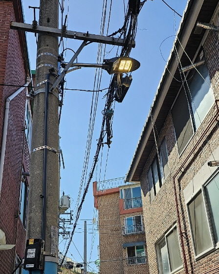 [서울=뉴시스]도봉 스마트 보안등 설치 모습.(사진=도봉구 제공) *재판매 및 DB 금지