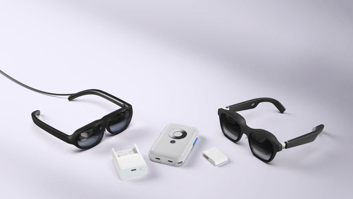 AR글래스 '엑스리얼 에어' 출시 1주년…어댑터 할인판매