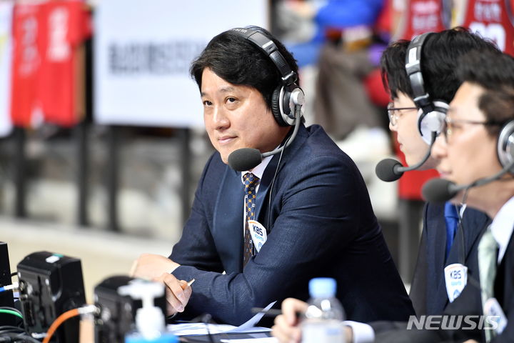 [서울=뉴시스]프로농구 KBL 문경은 경기본부장 (사진 = KBL 제공)