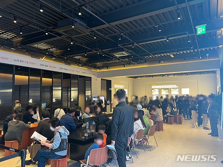 [서울=뉴시스] e편한세상 강동 프레스티지원 주택전시관 모습. (사진=DL이앤씨 제공)
