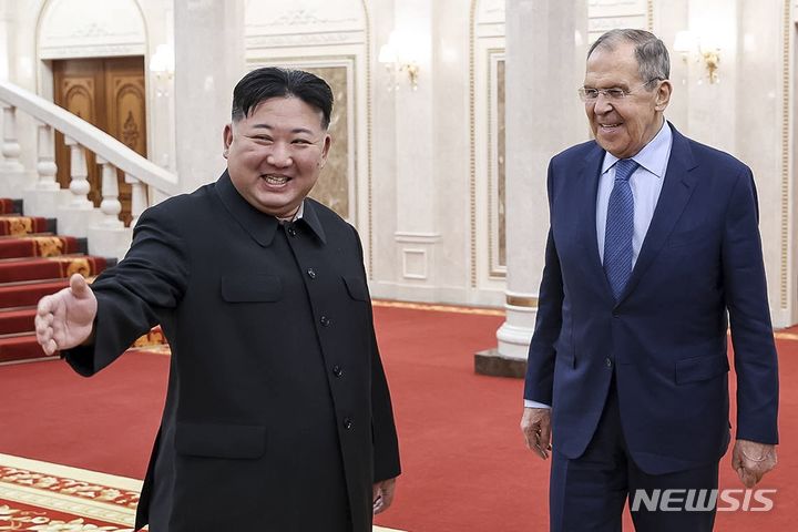 러 외무, "핵무기는 북한의 번영을 보장하는 수단"