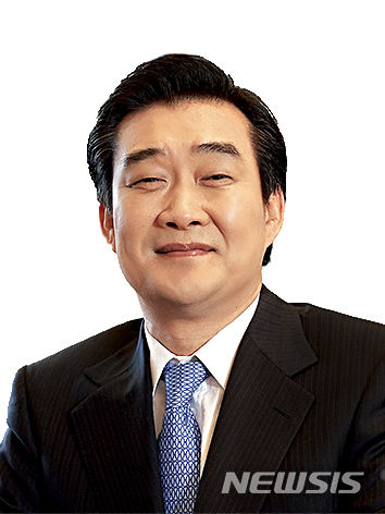 [서울=뉴시스] 유경선 유진그룹 회장. 