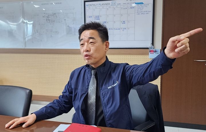 [원주=뉴시스] 주동일 기자 = 25일 강원도 원주시의 KGC인삼공사 원주공장에서 만난 조찬기 공장장. 2023.10.25. *재판매 및 DB 금지