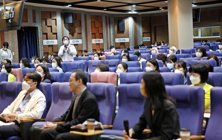 가톨릭대 대전성모병원은 27일 오후 대강당 상지홀에서 ‘제2회 의료윤리 집담회’를 열었다.(사진=대전성모병원 제공) *재판매 및 DB 금지