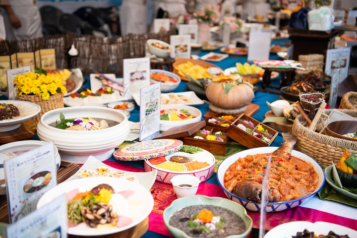2023A table at the Gumi Food Festival displaying a full spread of Korean cuisine and local dishes