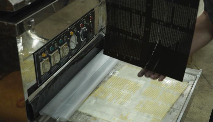 [서울=뉴시스] '노벨라33' 제작에 사용된 수동 활판 인쇄기 수지판(사진=알라딘 제공) 2023.10.31. photo@newsis.com *재판매 및 DB 금지