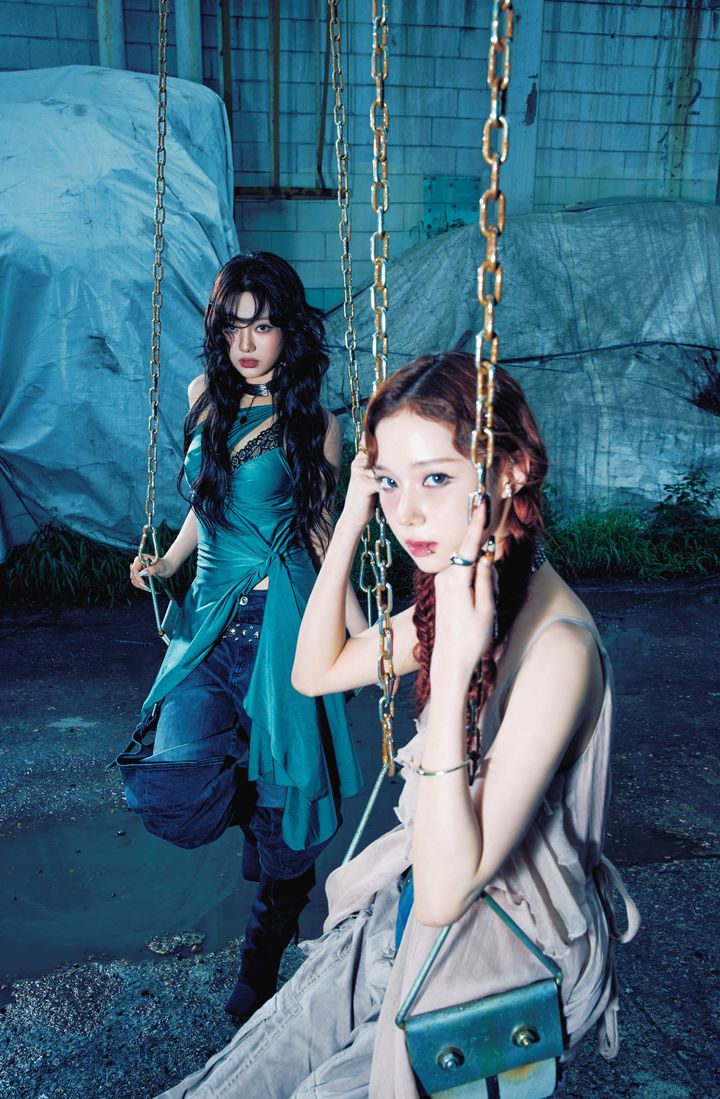 [서울=뉴시스] 그룹 에스파(aespa) 닝닝, 윈터. (사진=SM엔터테인먼트 제공) 2023.11.01. photo@newsis.com *재판매 및 DB 금지