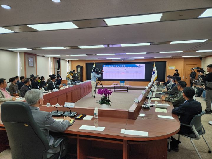 병무청은 2일 정부대전청사에서 내년도 입영 카투사 공개선발에서 무작위 전산 추첨을 통해 1762명의 입영 대상자를 선발했다. 2023. 11. 02 kshoon0663@newsis.com *재판매 및 DB 금지