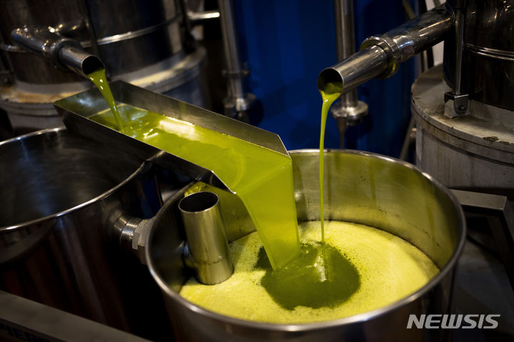 1월 유로존 제조업 PMI 49.5·0.7P↑…"생산 반등에도 3개월째 경기축소"