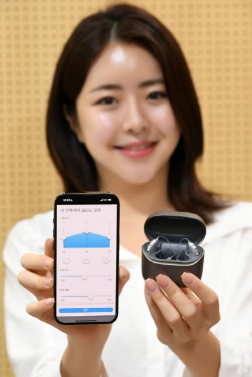 [서울=뉴시스] 지난 11월 4일 스위스 토탈청각솔루션 기업 소노바그룹은 공식블로그를 통해 이명과 난청의 발병률이 높은 겨울철을 맞아 청력관리 노하우 공개했다. (사진=유니트론보청기 제공) 2023.11.03. photo@newsis.com *재판매 및 DB 금지