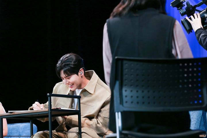 [서울=뉴시스] 배우 려운. (사진=럭키컴퍼니 제공) 2023.11.03. photo@newsis.com *재판매 및 DB 금지