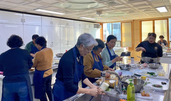 [진주=뉴시스] 경남농업기술원, 지역농특산물이용 개발음식 보급 교육. *재판매 및 DB 금지