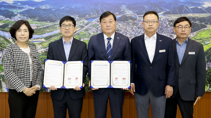 [합천=뉴시스] 합천군청 합천군과 합천우체국 업무협약 *재판매 및 DB 금지 *재판매 및 DB 금지