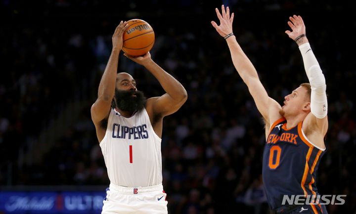 [뉴욕=AP/뉴시스] 미국프로농구(NBA) LA 클리퍼스의 제임스 하든. 2023.11.07.