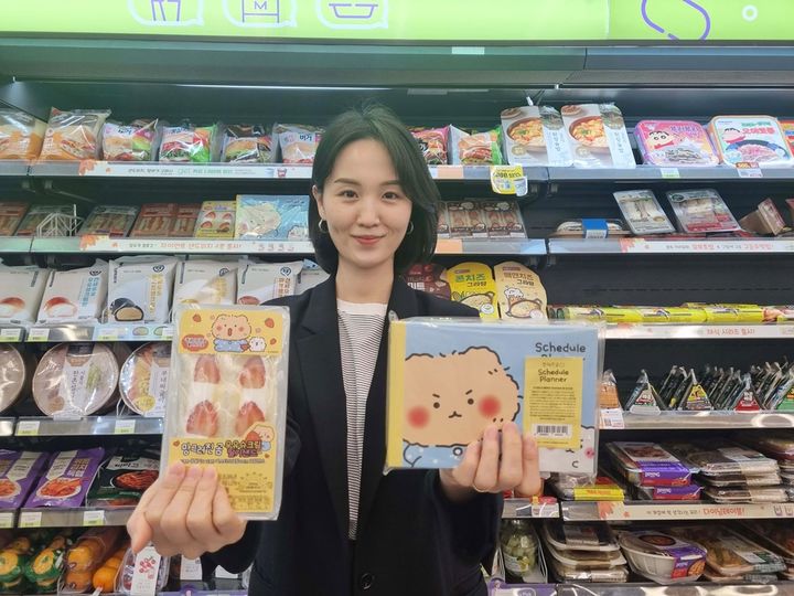 CU 딸기샌드위치 망그러진곰 콜라보 상품(사진=BGF리테일 제공) *재판매 및 DB 금지