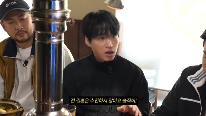 [서울=뉴시스] 미쓰라진, 타블로. (사진=유튜브 웹예능 '성시경의 먹을텐데' 캡처) 2023.11.07. photo@newsis.com *재판매 및 DB 금지