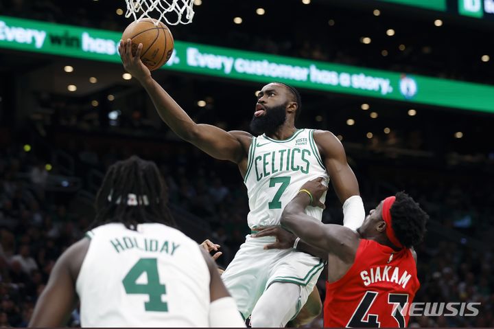 [보스턴=AP/뉴시스] 미국프로농구(NBA) 보스턴 셀틱스의 제이렌 브라운. 2023.11.12.
