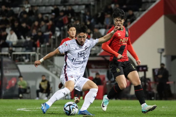 드리볼하는 최병찬 (사진=김천상무 제공) *재판매 및 DB 금지