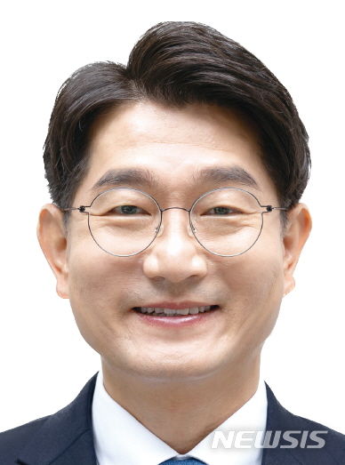 [광주=뉴시스] 김혜인 기자 = 오경훈 이재명의 기본사회 연구소장. 2023.11.12. (사진=이재명의 기본사회 연구소 제공) photo@newsis.com