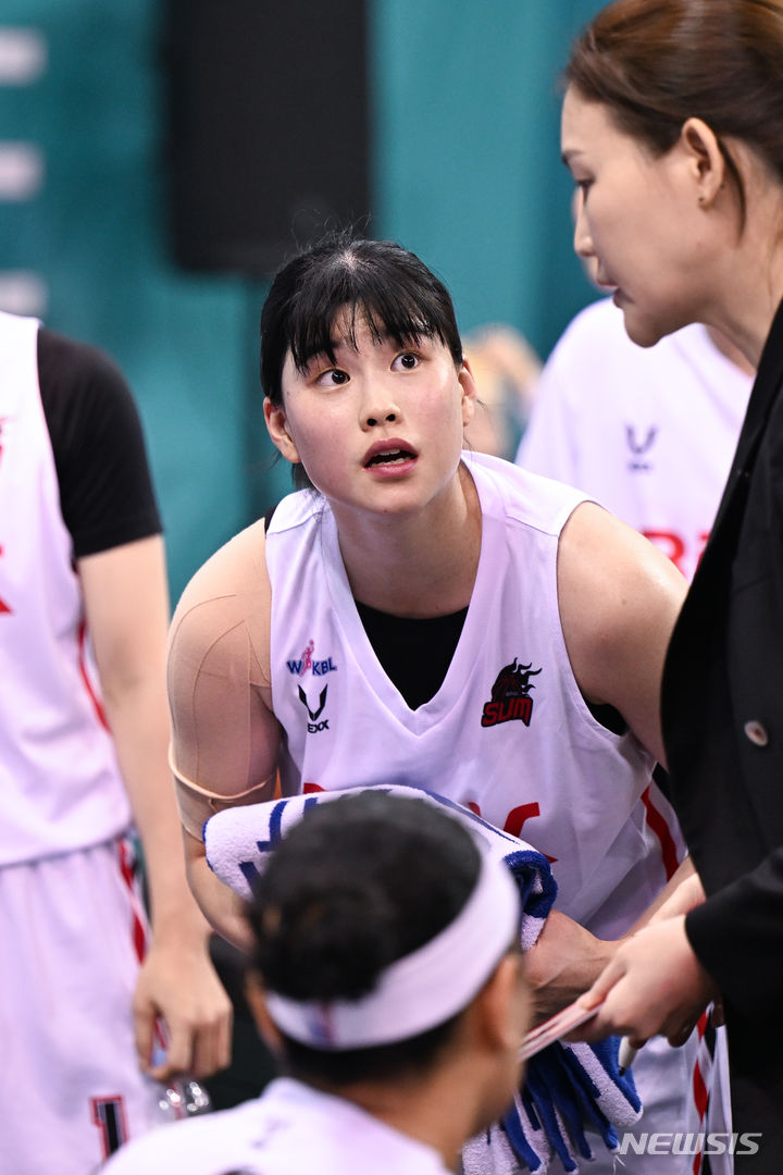 [서울=뉴시스]여자농구 부천 하나원큐 이소희 (사진 = WKBL 제공)