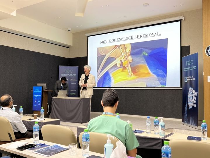 대전우리병원 박철웅 원장이 최근 아랍에미리트 두바이에서 열린 제2회 EOC 척추콘퍼런스 & 트레이닝 2023 학술대회에 초청돼 강연과 수술 시연을 했다. *재판매 및 DB 금지