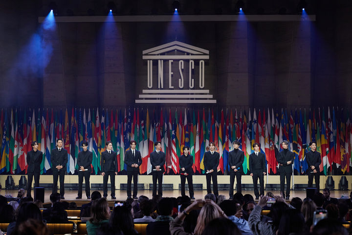 [서울=뉴시스] 세븐틴 유네스코 연설. (사진 = 플레디스 엔터테인먼트 제공) 2023.11.15. photo@newsis.com *재판매 및 DB 금지