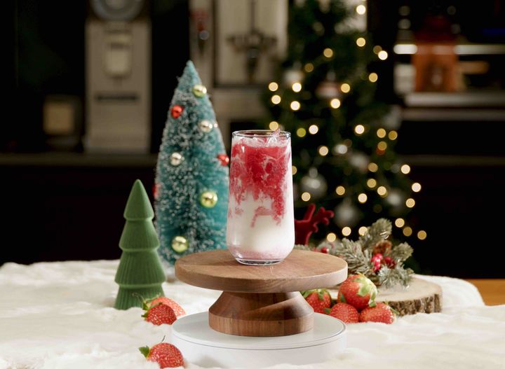 스타벅스 딸기 라떼. (사진=스타벅스 코리아 제공) *재판매 및 DB 금지