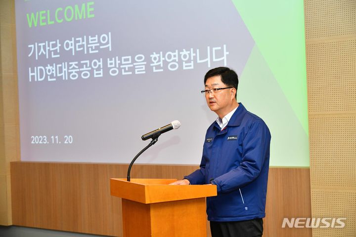 [서울=뉴시스]HD현대중공업 주원호 특수선사업본부장(부사장)(사진=HD현대중공업 제공)