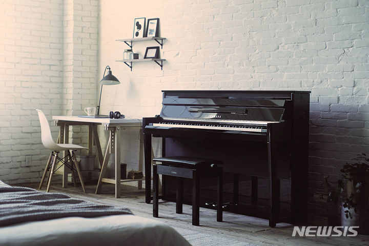 [서울=뉴시스] 야마하뮤직코리아 하이브리드 피아노 'NU1XA'. (사진=야마하뮤직코리아 제공) 2023.11.22. photo@newsis.com