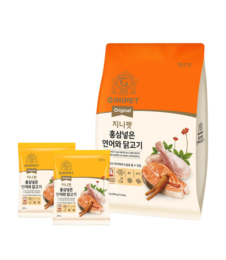 정관장 지니펫의 '오리지널 홍삼넣은 연어와 닭고기' 사료 사진.(사진=정관장 제공) *재판매 및 DB 금지