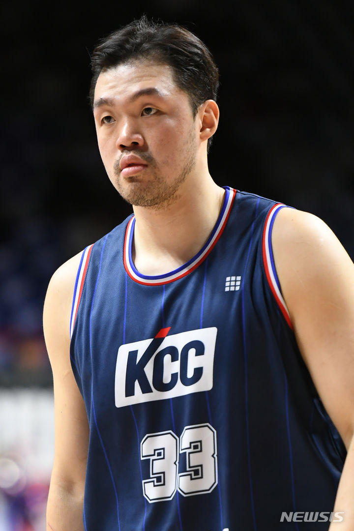 [서울=뉴시스]프로농구 부산 KCC 이승현 (사진 = KBL 제공)
