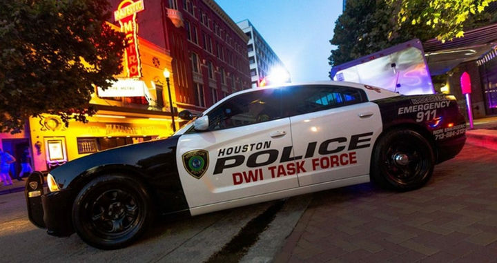 [서울=뉴시스] 미국 텍사스주 휴스턴에서 여자 친구를 살해한 뒤 시신을 차 트렁크에 유기한 한 남성이 재판에 넘겨졌다고 미국 폭스뉴스 등이 29일(현지시간) 보도했다. 사진은 휴스턴 경찰차로 기사 본문과 무관. (사진=휴스턴경찰국 페이스북 갈무리) 2023.11.30 *재판매 및 DB 금지