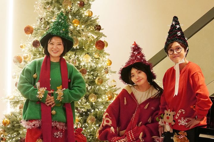 [서울=뉴시스] 송은이, 이진아, 김숙 촬영 포스터. (사진=컨텐츠랩 비보 제공) 2023.12.01. photo@newsis.com *재판매 및 DB 금지