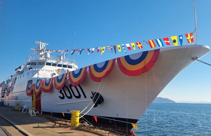 [인천=뉴시스] 3000t급 진수하는 경비함정. (사진=해양경찰청 제공) *재판매 및 DB 금지