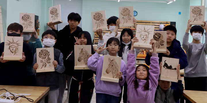 [광주=뉴시스] 광주시교육청 학생예술누리터 토요공방 운영. 사진=광주시교육청 제공). photo@newsis.com *재판매 및 DB 금지