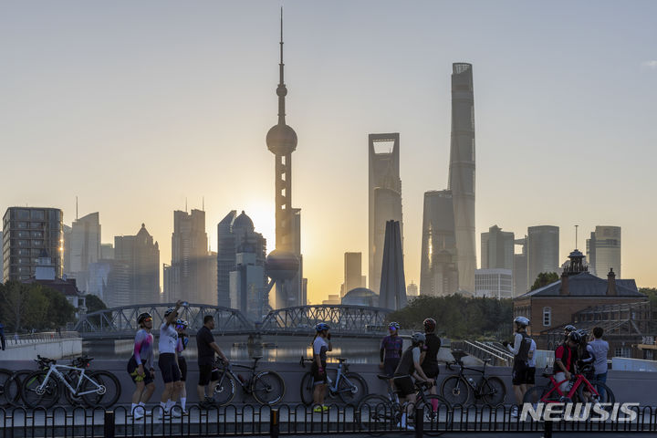 중국 2025년 5.0% 경제성장…내수부진 속 목표는 달성(1보)